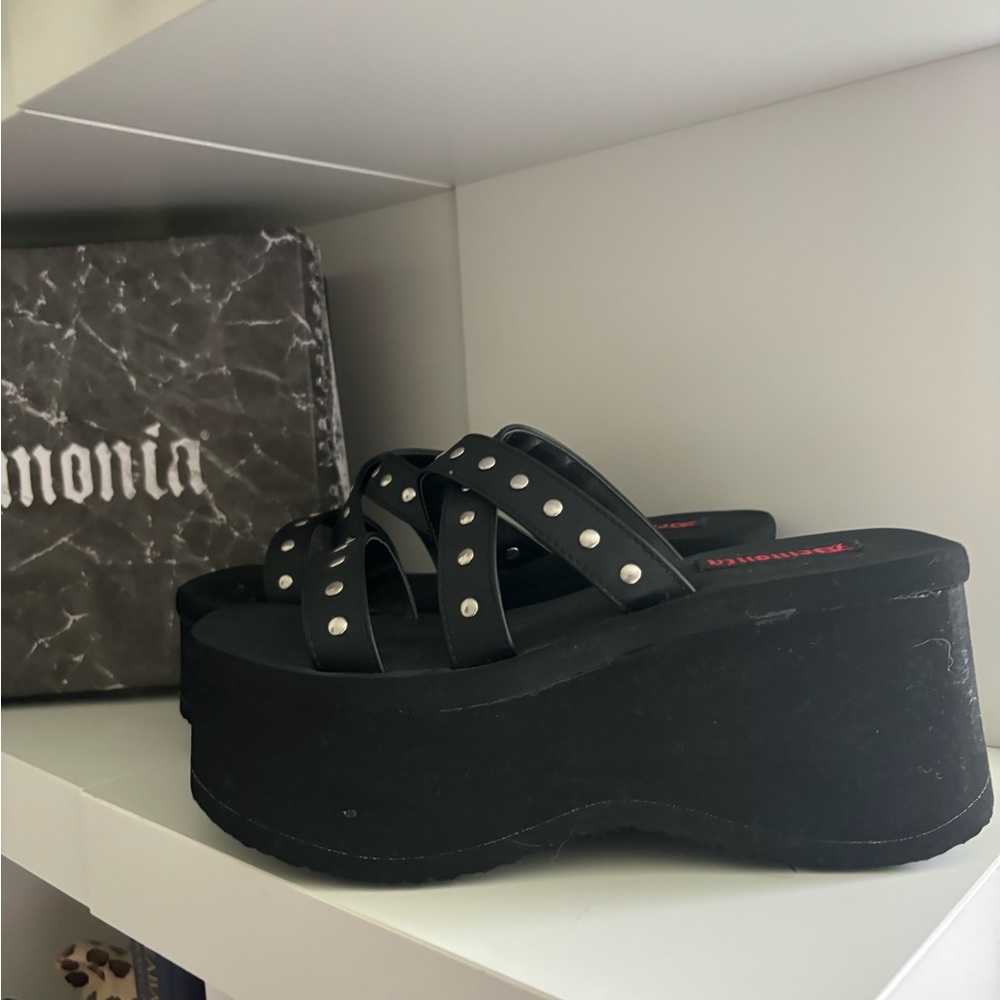 Demonia FUNN19 Platform Sandals